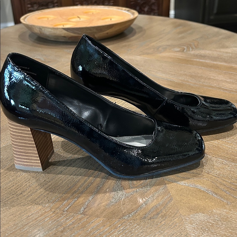 Worthington Wooden Heel Patent Leather Pump Black Women’s‎ 7 Exc condition